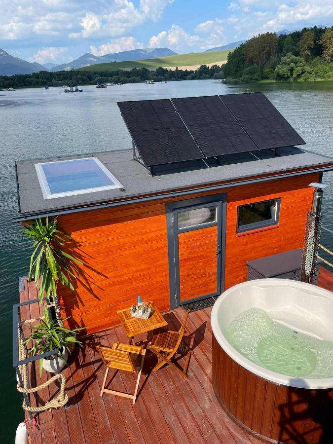 מלון ליפטובסקי טרנוביץ' Aquachill Houseboat & Wellness מראה חיצוני תמונה