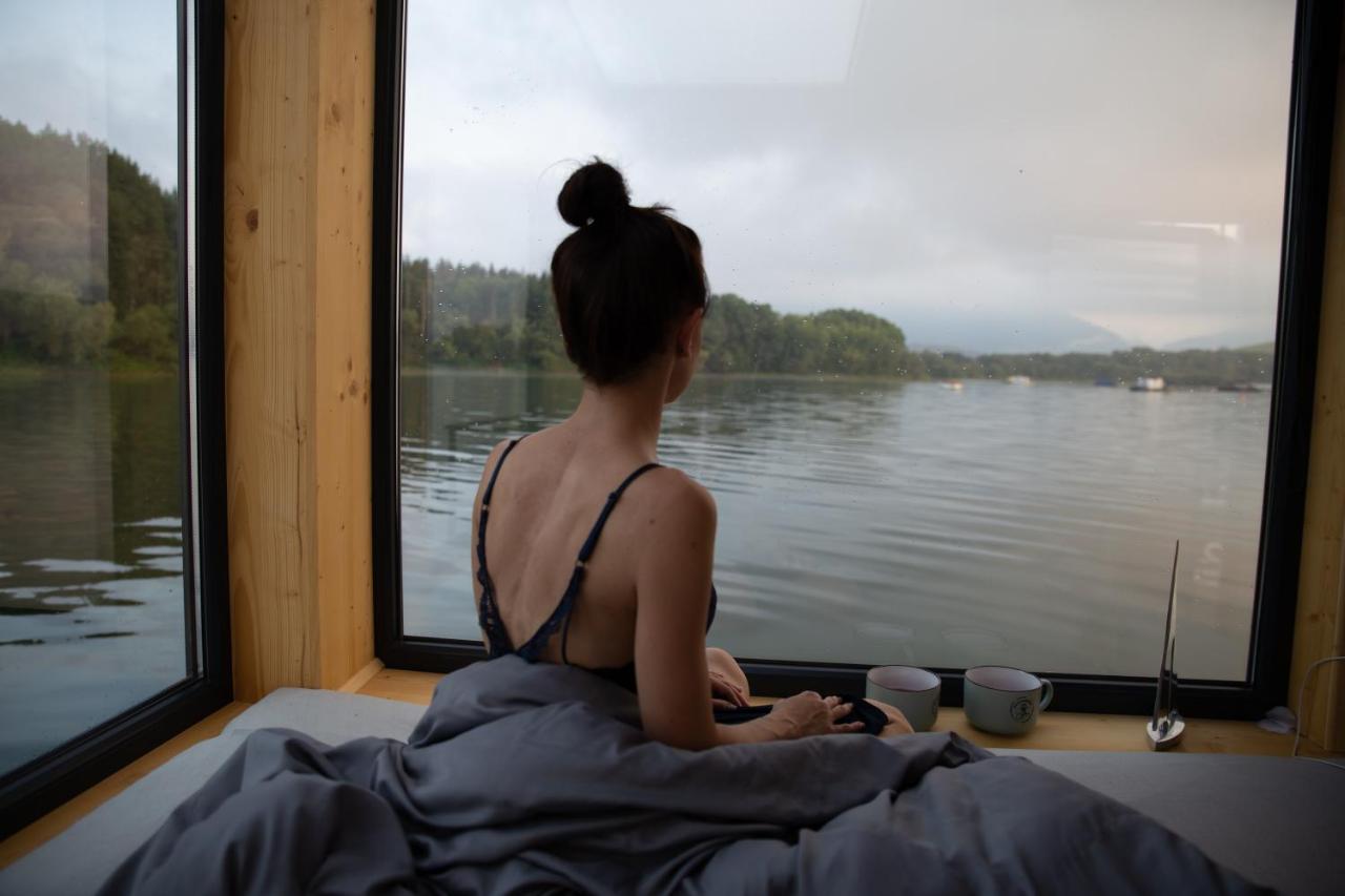 מלון ליפטובסקי טרנוביץ' Aquachill Houseboat & Wellness מראה חיצוני תמונה