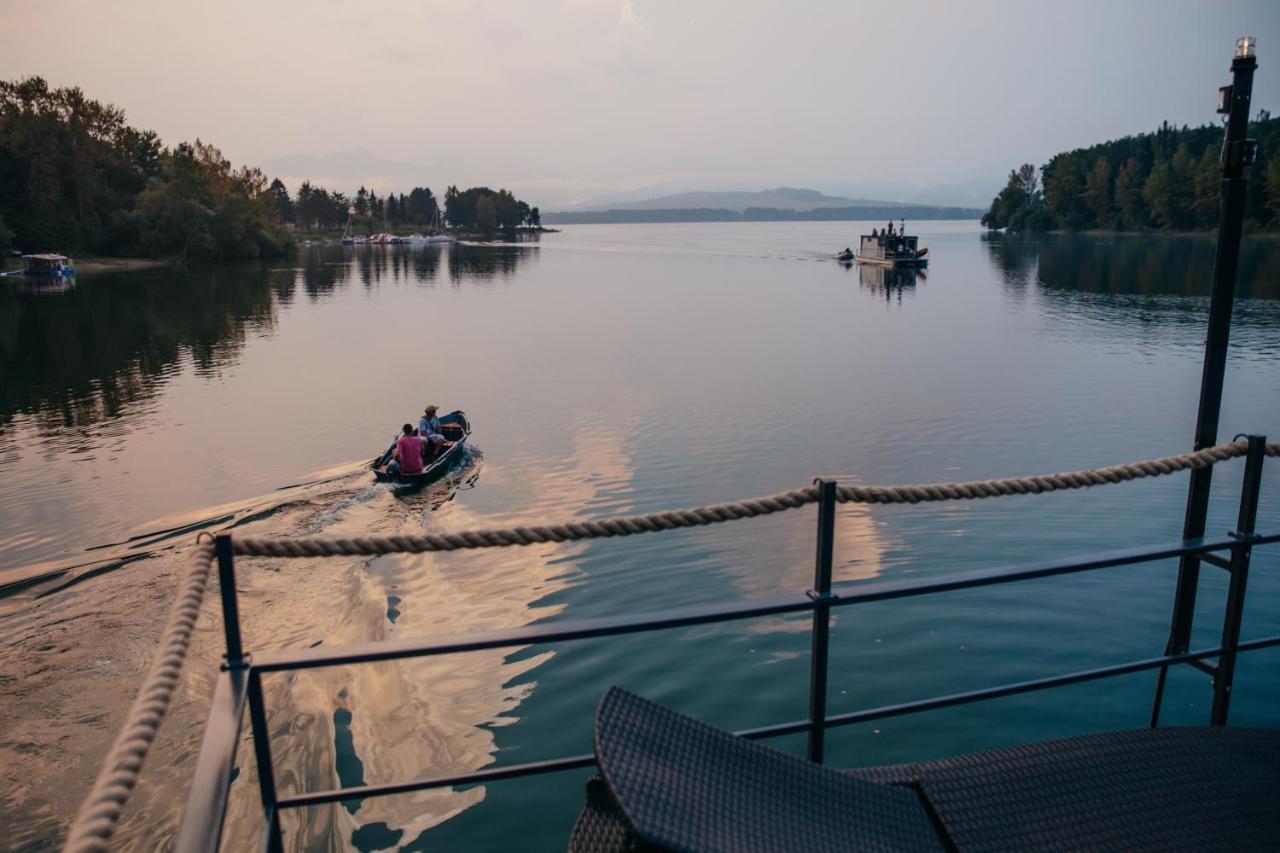 מלון ליפטובסקי טרנוביץ' Aquachill Houseboat & Wellness מראה חיצוני תמונה