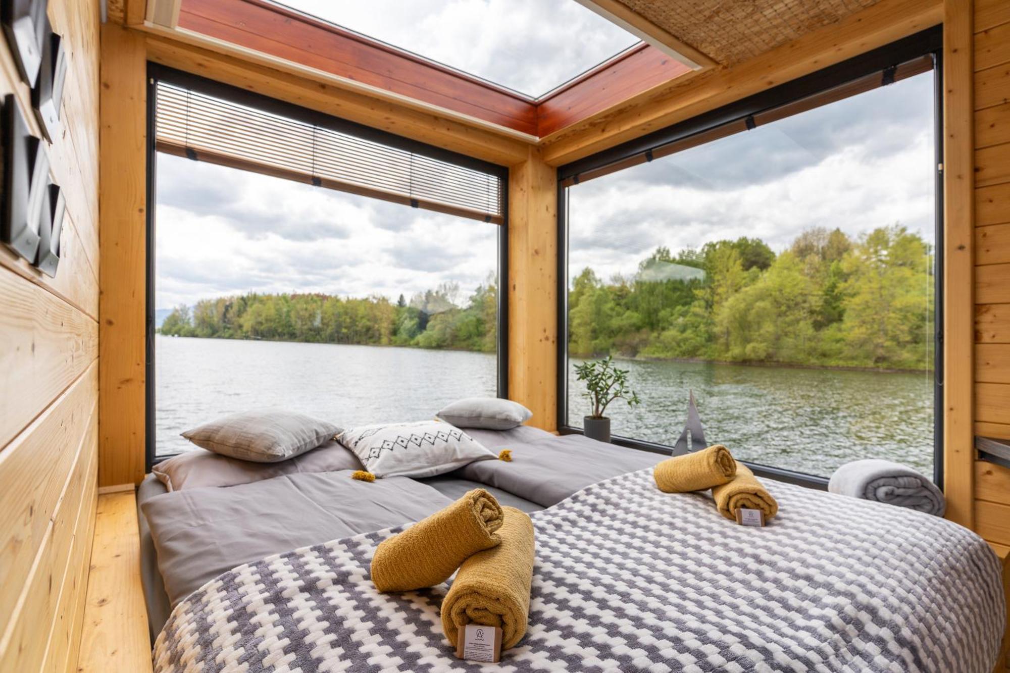 מלון ליפטובסקי טרנוביץ' Aquachill Houseboat & Wellness מראה חיצוני תמונה